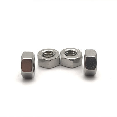 M1-M10 เหล็กกล้าไร้สนิม เหล็กกล้าคาร์บอน DIN 985 DIN 982 Nuts